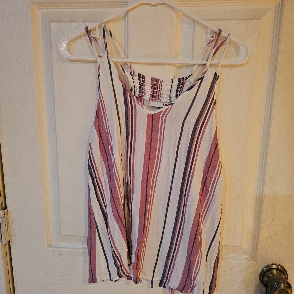 Flowy tank